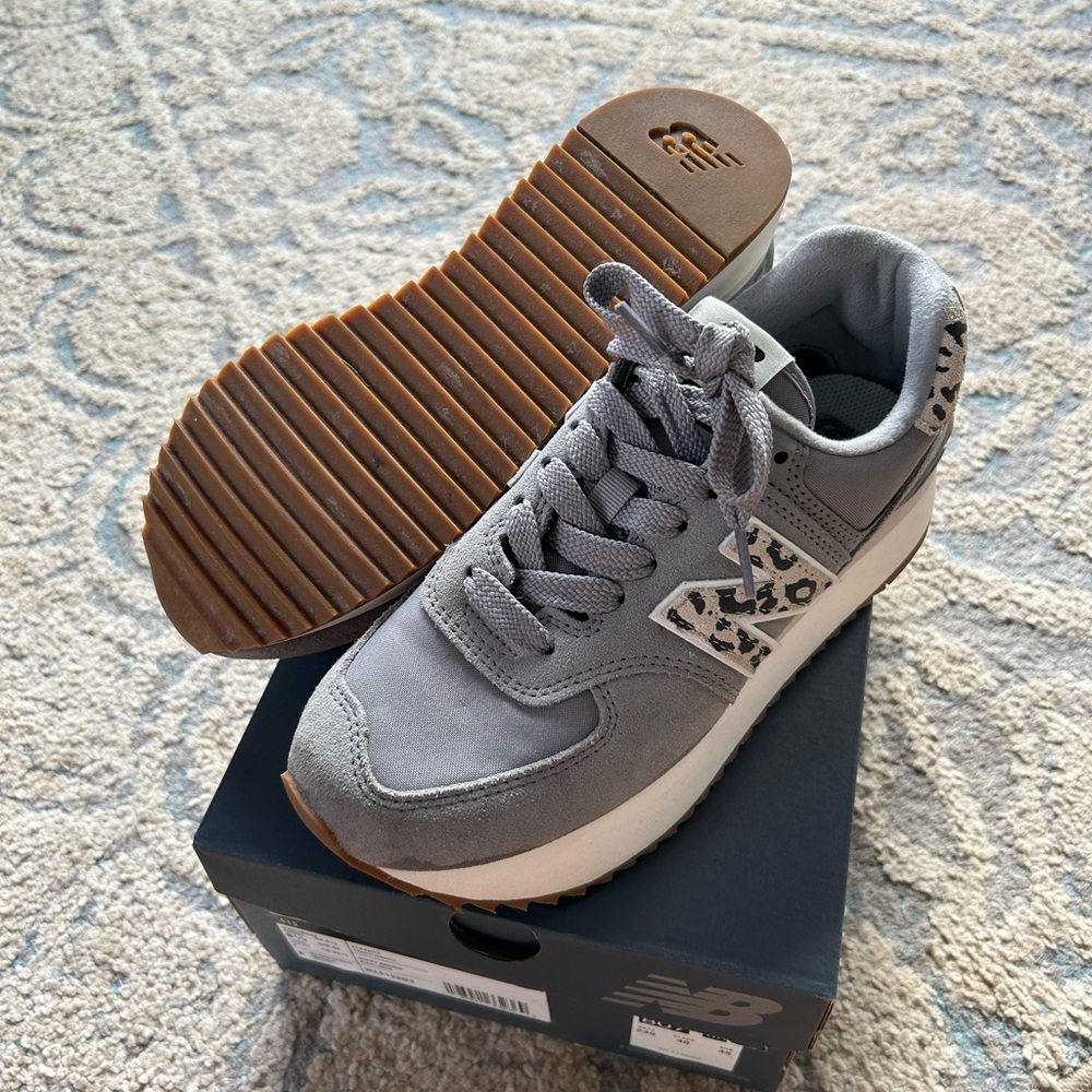 NB 574 Women’s 8